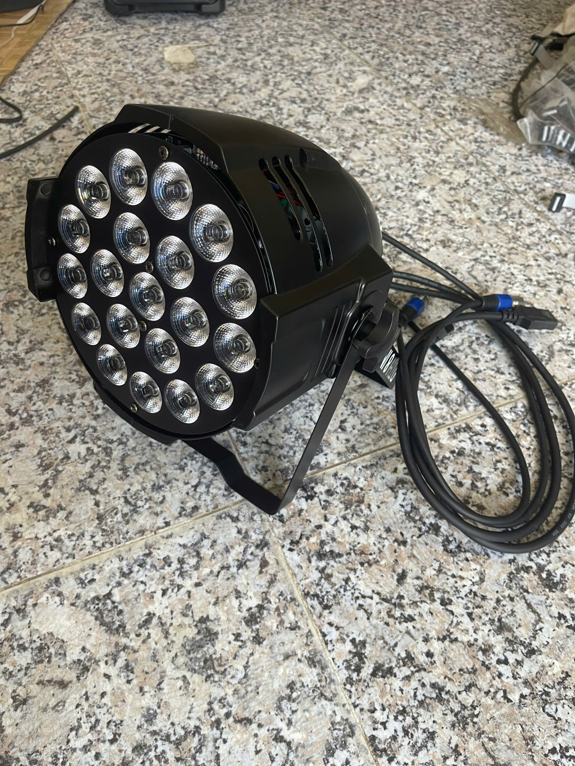 Đèn Par Led 20*15W - Hình ảnh 4